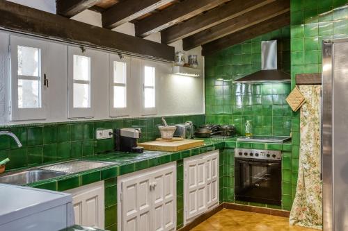 virtuve, Masia Mimosa Pool house in Darnius