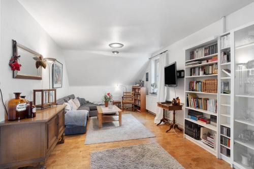 Schöne Dachgeschoss Wohnung, Warstein