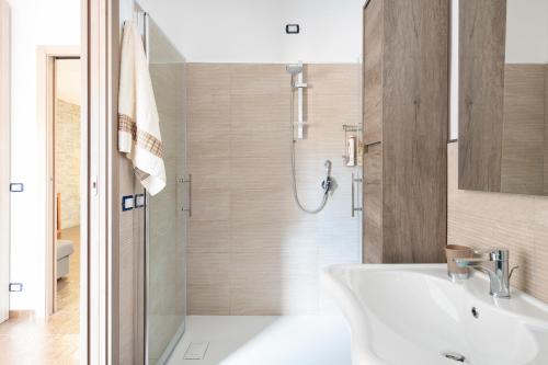 Bathroom, Damaria in Loceri