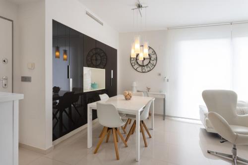Modern villa - image 5