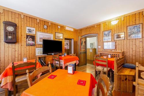 Viesnīcas āriene, Albergo Trieste - Lorenzago in Lorensago Di Kadore