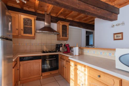 Kitchen, Maison Anthian in Arcizans-Avant