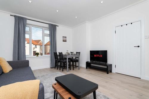 Free Parking & WiFi Near St Andrews Leven Beach in Buckhaven