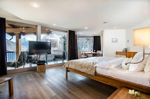 Waldhotel Fletschhorn Panoramic Retreat Saas Fee in Saas-Balen