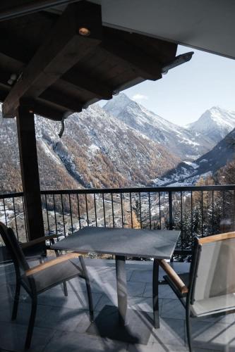 Waldhotel Fletschhorn Panoramic Retreat Saas Fee in Saas-Balen