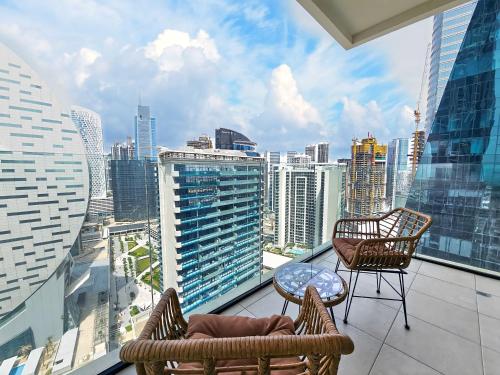 PNB Living - High Floor Urban Oasis - 2 Balconies in Jumeirah