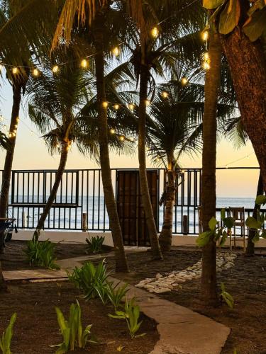 Beachfront Home with Private Pool - Las Peñitas (Beachfront Home with Private Pool - Las Penitas) in Las Penitas