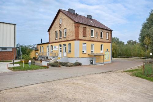 Peenecamp Neukalen, Campingplatz - Altkalen