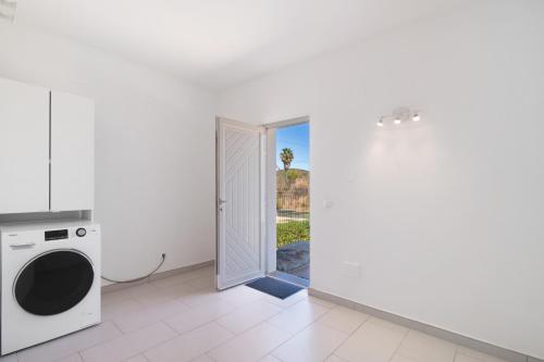 Sunrise House - image 3