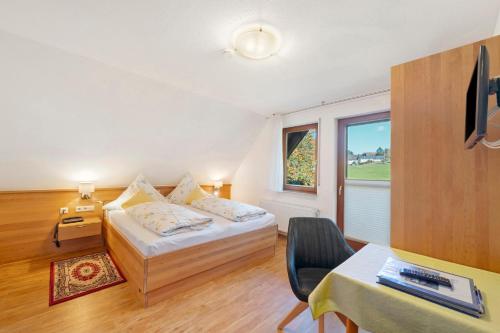 1 queen bed