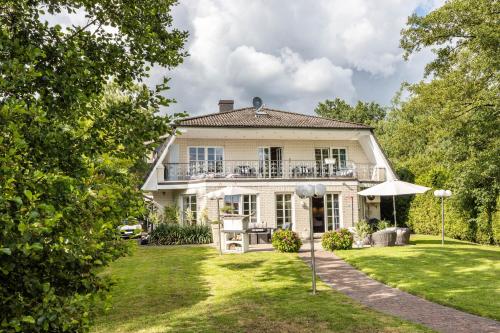 Traumhaus Whirlpool Sauna Grill, Hamburk
