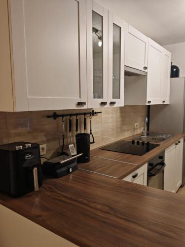 Apartment Cherry s pogledom na more in Dinjiska