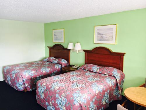 2 double beds