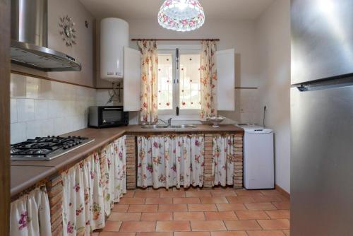 Kitchen, Cortijo Villa Ilusion in Fuente de las Monjas