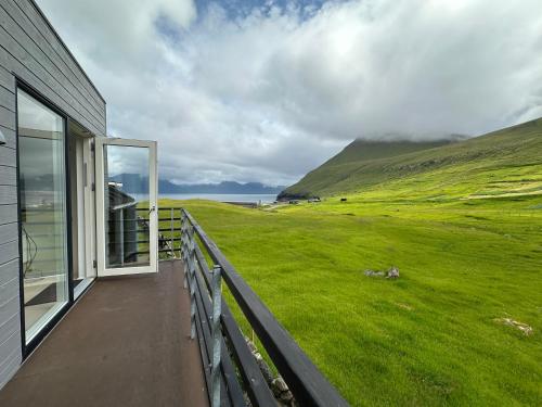 Luxury Cottage with Stunning Views - Okkara summarhús við Gjógv (Luxury Cottage with Stunning Views - Okkara summarhus við Gjogv) in Gjogv