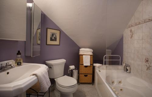 Noe's Nest Bed and Breakfast - image 4