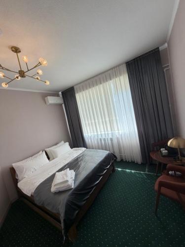 Bayan hotel & hostel – khách sạn tại Manas-ata
