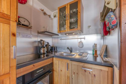 virtuve, Granges 8 - Bel Appt 4p Au Pied Des in Villard Rekulas