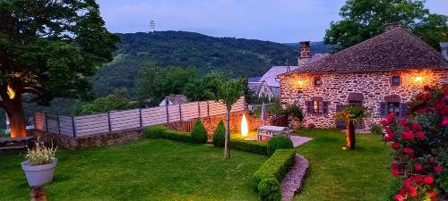 Exterior view, Gite De Charme Oliabou in Veze