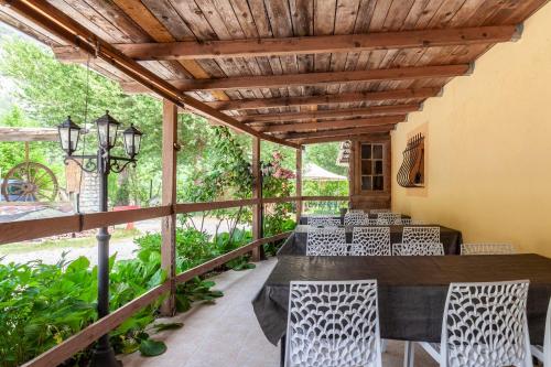 Viesnīcas āriene, Tiny house au coeur de la nature in Touet-sur-Var