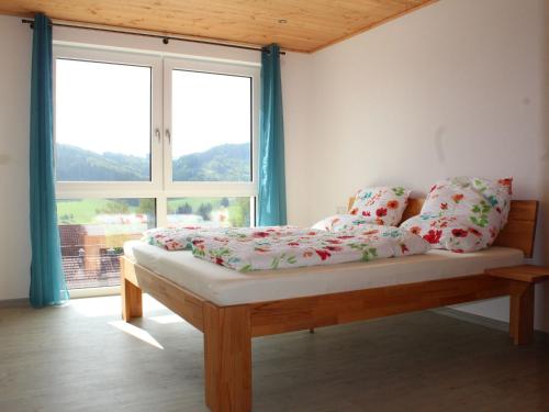 2 bedrooms, 3 beds