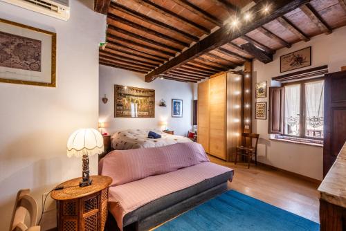 Зовнішній вигляд готелю, Apartment In The Medieval Village in Радікондолі