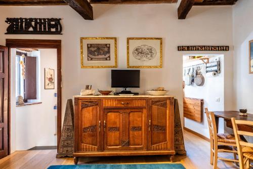 Зовнішній вигляд готелю, Apartment In The Medieval Village in Радікондолі