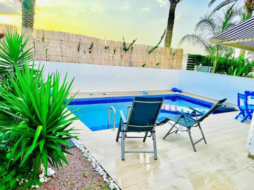 2 bedrooms, 4 beds