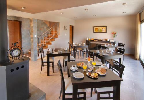Food and beverages, Melodias Posada Boutique in Los Reartes