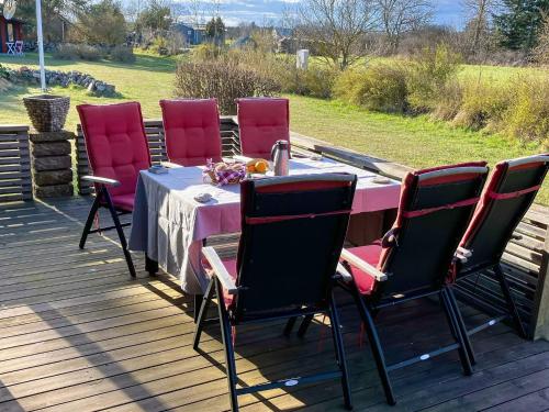 Viesnīcas āriene, 6 person holiday home in LÖTTORP (6 person holiday home in LOTTORP) in Mellböda