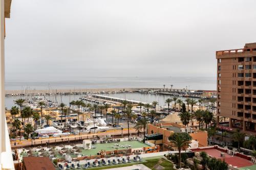 Marina view sunny one bedroom pyr - image 5