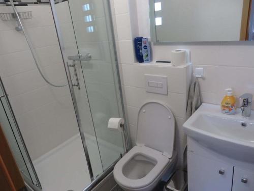 Bathroom, Historischer Marktplatz in Spangenberg