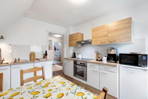 Kitchen, Ferienwohnung Nickel in Gemunden