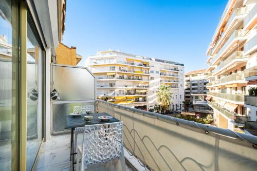 T2 proche Croisette - clim, balcon