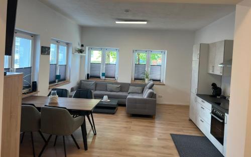 酒店外观, Ferienwohnung Mäiasch Gödenroth (Ferienwohnung Maiasch Godenroth) in 霍尔尼希