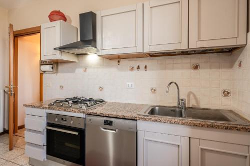 Konyha, Villa Adora Holiday Home in Serravalle Pistoiese