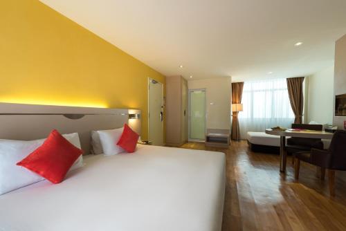 Suite, executive