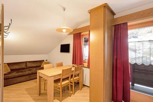 Casa Marcos n 33 Room Type - Superior One-Bedroom Apartment with Balcony