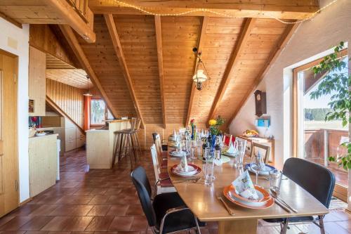 Viesnīcas āriene, Das kleine Paradies in Purgen