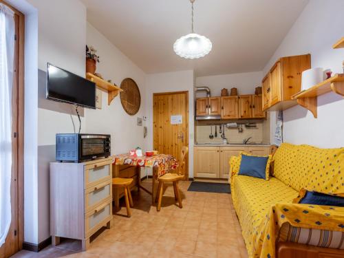 Apartment Ai piedi del Monte by Interhome