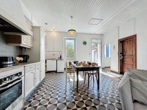 Konyha, Holiday Home L'Ecluse by Interhome in Les Moutiers-en-Retz
