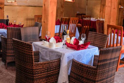 Innos Royale Suites in Rukungiri