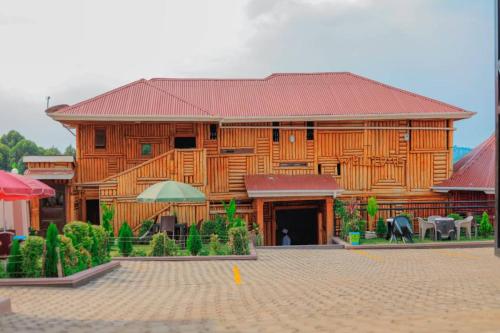 Innos Royale Suites in Rukungiri