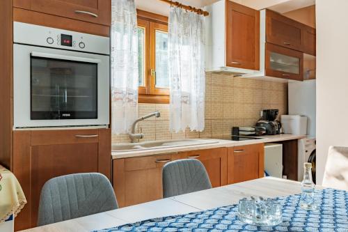 virtuve, Moraki Apartment 2 Andros in Ormos Korthiou (Cyclades)
