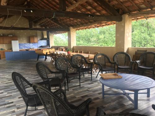 Viesnīcas āriene, Hameau des Oraisonis in Estoublon