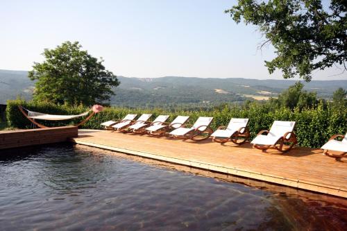 Viesnīcas āriene, Hameau des Oraisonis in Estoublon