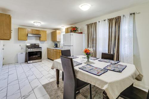 Walk to Shops & Eats! Attleboro Basecamp in North Attleboro (MA)
