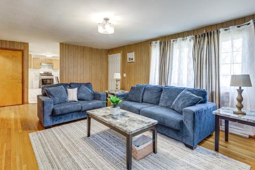 Walk to Shops & Eats! Attleboro Basecamp in North Attleboro (MA)