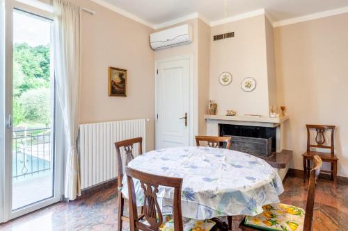 Зовнішній вигляд готелю, Villa La Lanterna Bianca a Bagnone in Баньоне