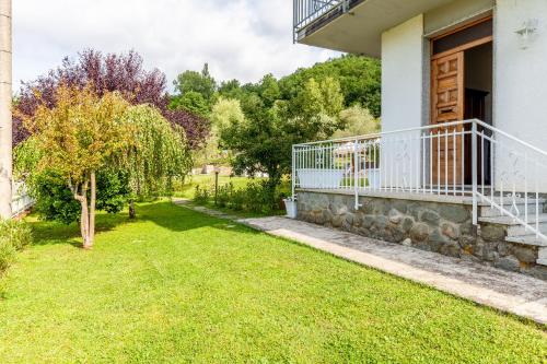 Зовнішній вигляд готелю, Villa La Lanterna Bianca a Bagnone in Баньоне